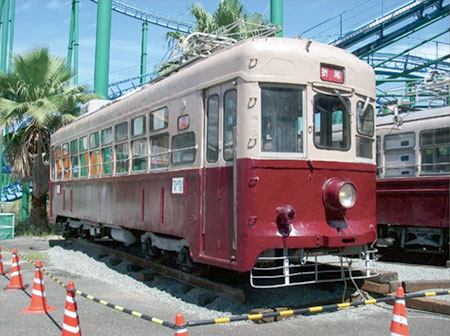 西日本鉄道北九州線６２１号（所有）香椎花園内レトロ電車パーク