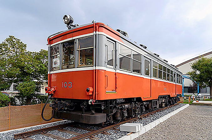 工業技術博物館前庭に静態保存中の箱根登山鉄道　モハ１形－１０３号
