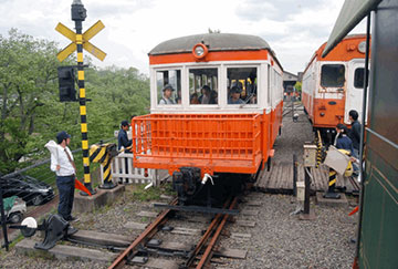 周年祭」「初夏の加悦ＳＬまつり」
『加悦鉄道再現列車』を運転