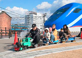 大人気のミニＳＬ乗車会