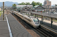 長浜駅に到着する
金沢行きの特急しらさぎ