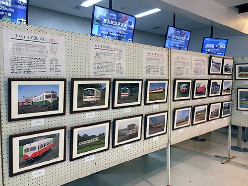 茨城空港ビルで開催した鹿島鉄道写真展