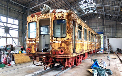 長く外に留置されていたためこの有様に