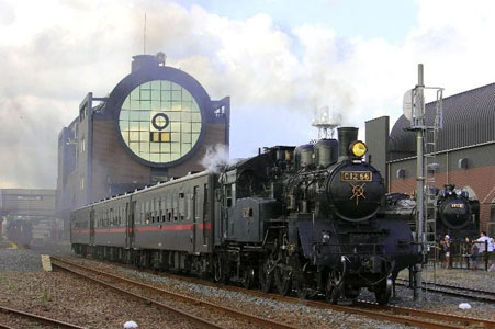 真岡駅を出発する Ｃ１２６６