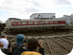 ３８１系特急形電車